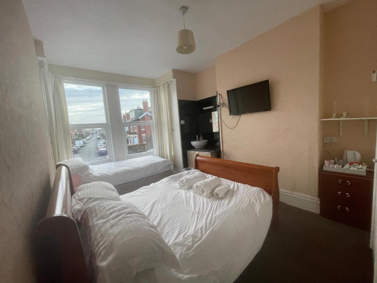 South Dene Hotel Бринлингтон Экстерьер фото